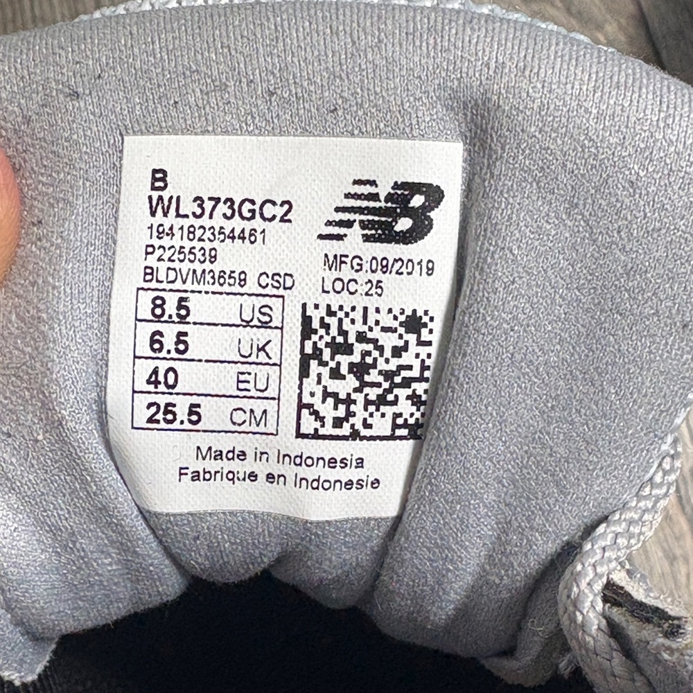 New Balance Women's 373v2 Trainers 8.5 - Picture 2 of 13